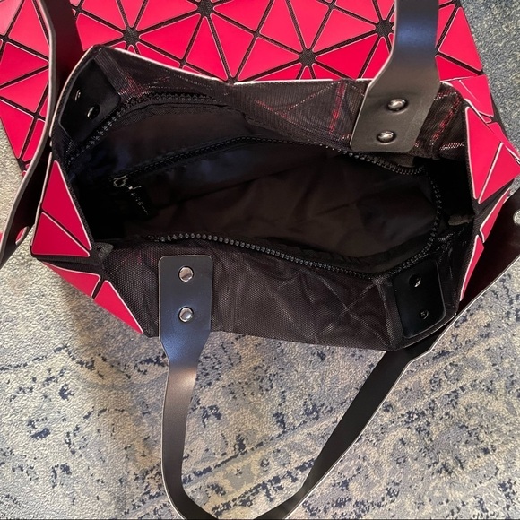 Red Tote NWOT - Picture 2 of 2